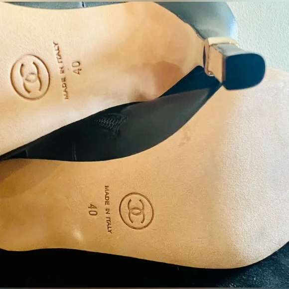 CHANEL Short Boot 19C Stretch Lambskin Leather Peep Toe Gold Cc Logo Ball Sz 40 - Picture 4 of 8